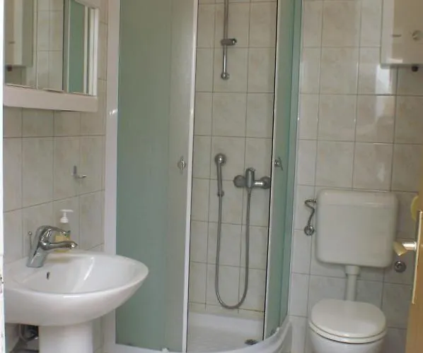 With Parking Space Brodarica, Sibenik - 4239 Apartament Brodarica (Sibenik-Knin)